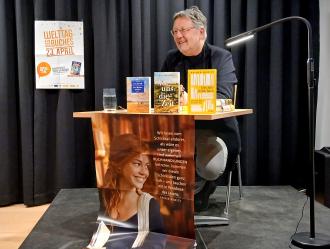 Dr. Rainer Moitz am Welttag des Buches im Kulturhaus Müller